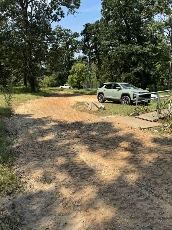 Crushed concrete parking pad after work - Lonestar Landworks